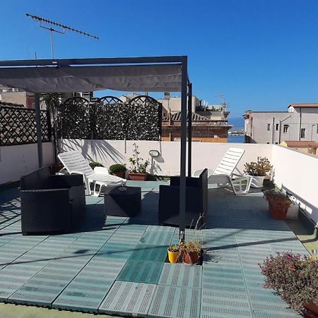 Rosa'S Apartment With Terrace Cagliari Eksteriør billede