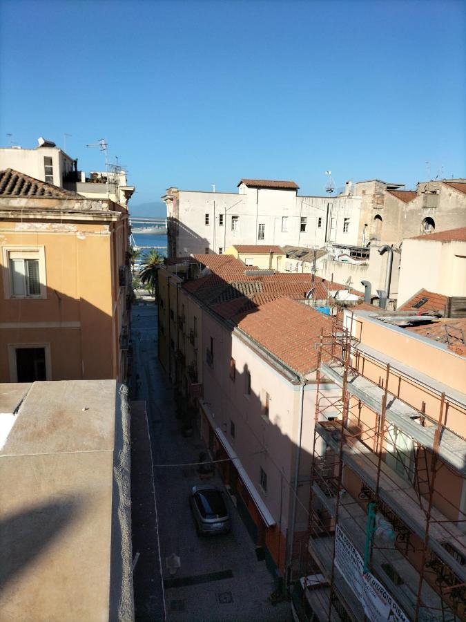 Rosa'S Apartment With Terrace Cagliari Eksteriør billede