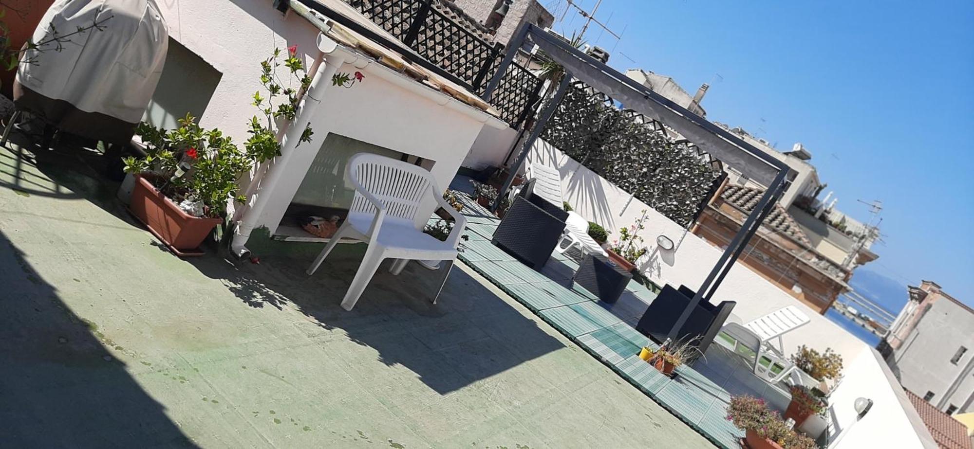 Rosa'S Apartment With Terrace Cagliari Eksteriør billede